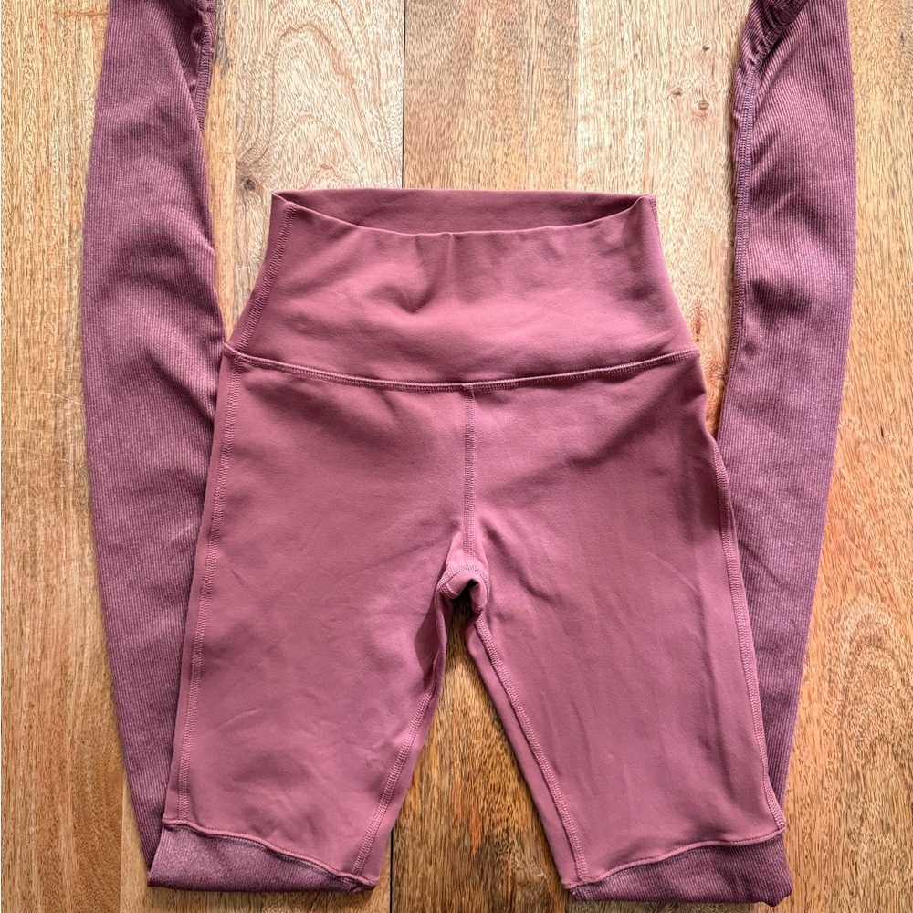 ALO Yoga Goddess Leggings - XS, Pink